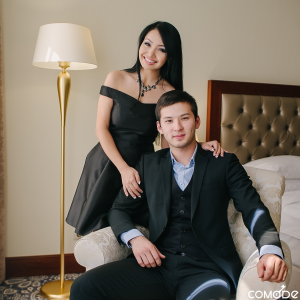 Орыс жатақханадағы секс Догги стиліндегі пискалардың жақыннан түсірілген фотосуреттері