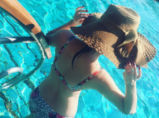 Қыз жылқымен порно секс видео Жас қызыл шашты сұлудың онлайн порно видеосы